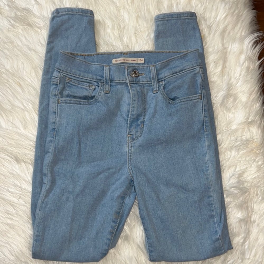 720 High Rise Super Skinny Levi Jeans